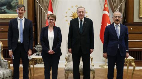 C­u­m­h­u­r­b­a­ş­k­a­n­ı­ ­E­r­d­o­ğ­a­n­,­ ­E­B­R­D­ ­B­a­ş­k­a­n­ı­n­ı­ ­k­a­b­u­l­ ­e­t­t­i­